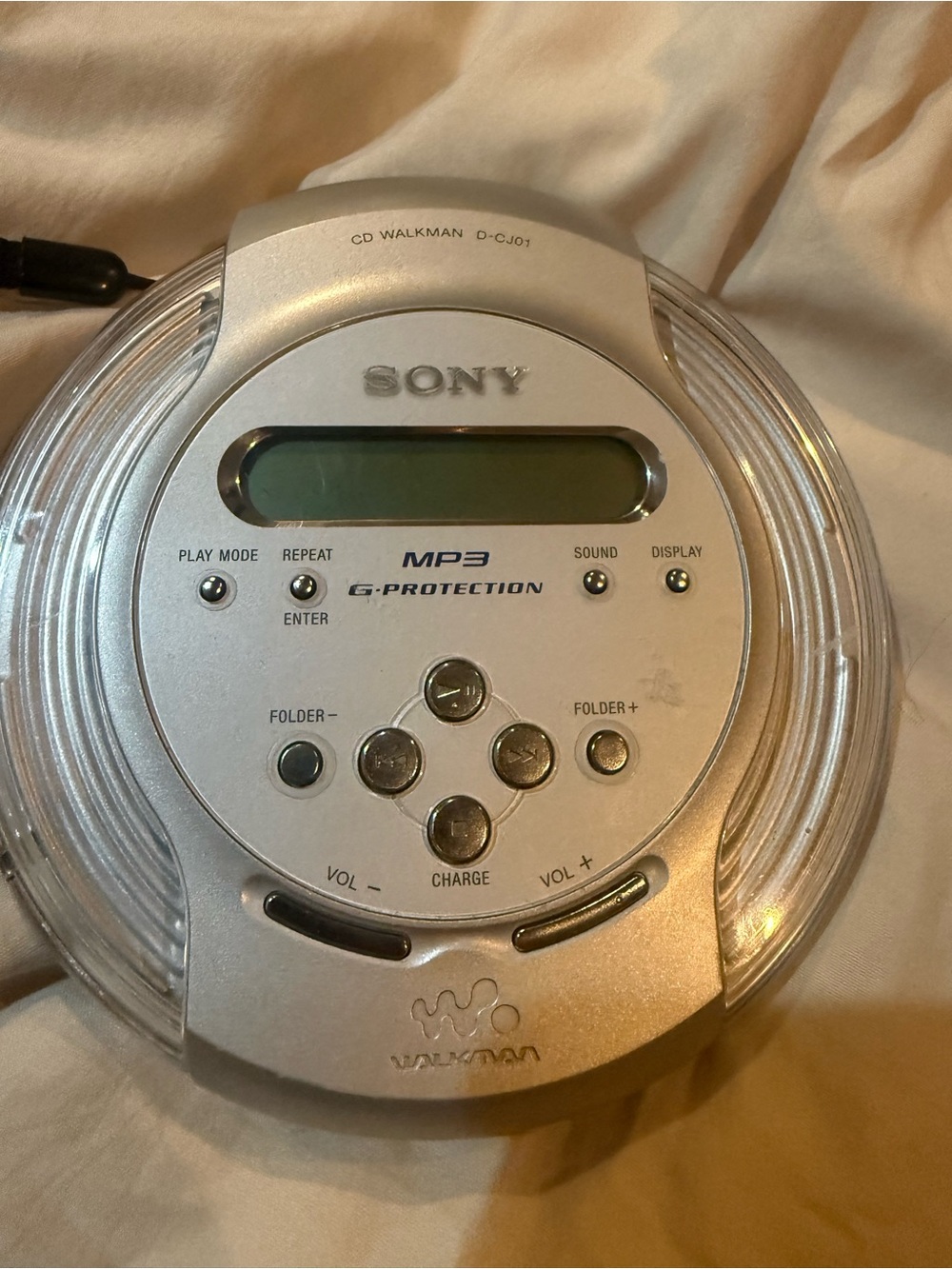 Sony Silver Portable CD Walkman D-CJ01 MP3 Player